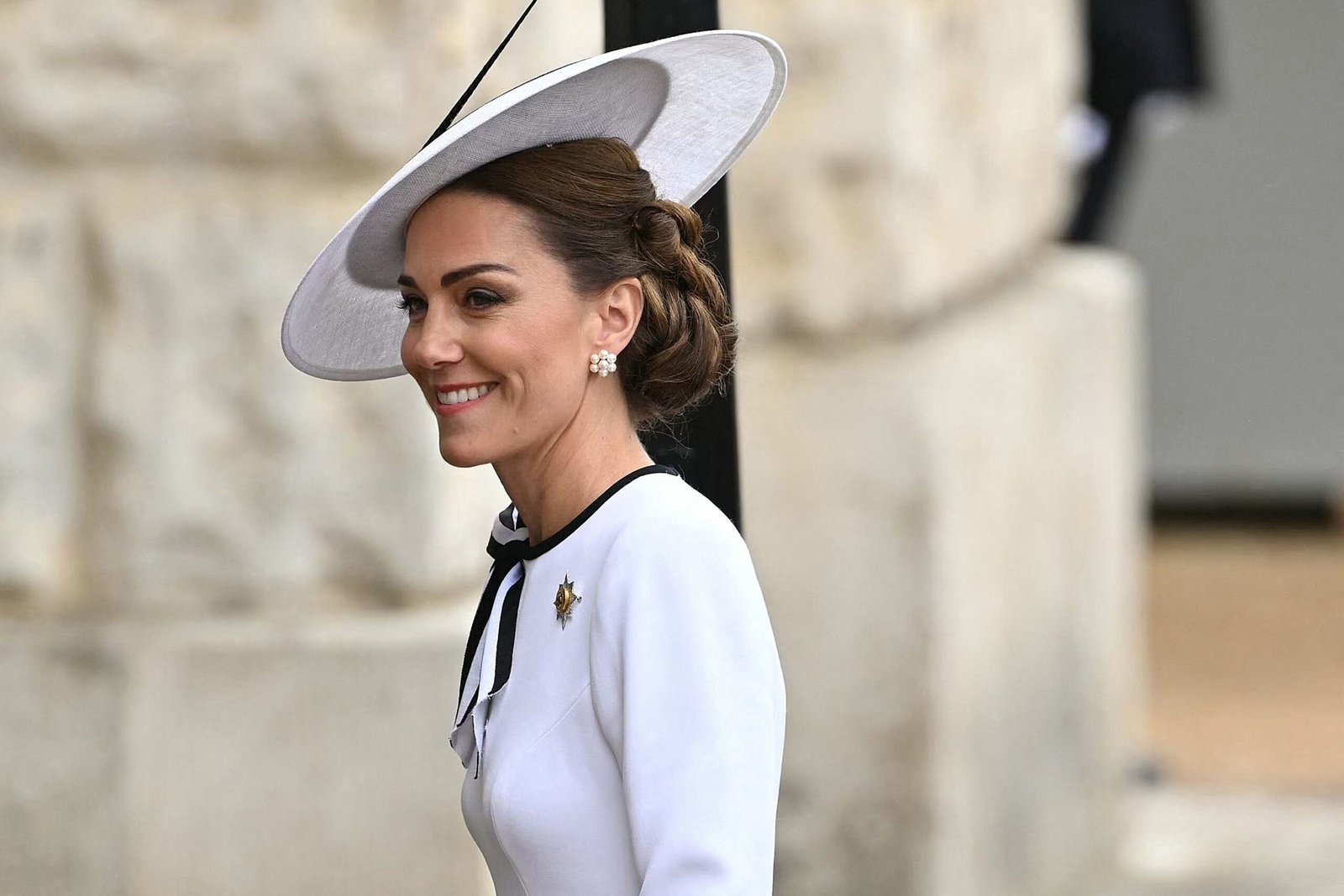 Kate Middleton pede que as pessoas se dediquem ao ‘amor, não ao medo’ em carta