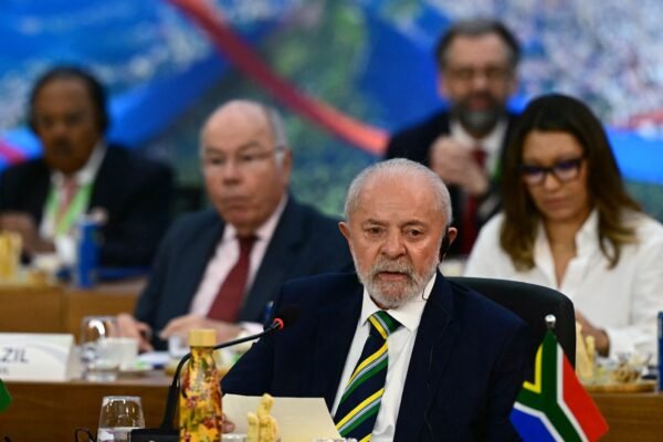 Lula critica investimento em guerras em detrimento ao combate à fome na abertura do G20