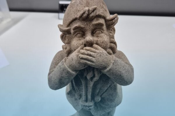 Polícia holandesa encontra estátua de gnomo de 2 quilos feita de ecstasy