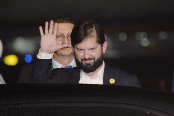 Presidente do Chile, Gabriel Boric, é denunciado por assédio sexual; entenda o caso