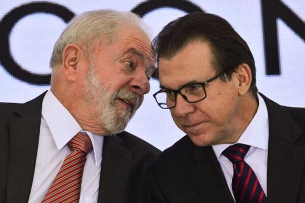Marinho diz que governo Lula tem ‘grande simpatia’ pelo fim da escala 6×1 Marinho diz que governo Lula tem ‘grande simpatia’ pelo fim da escala 6×1