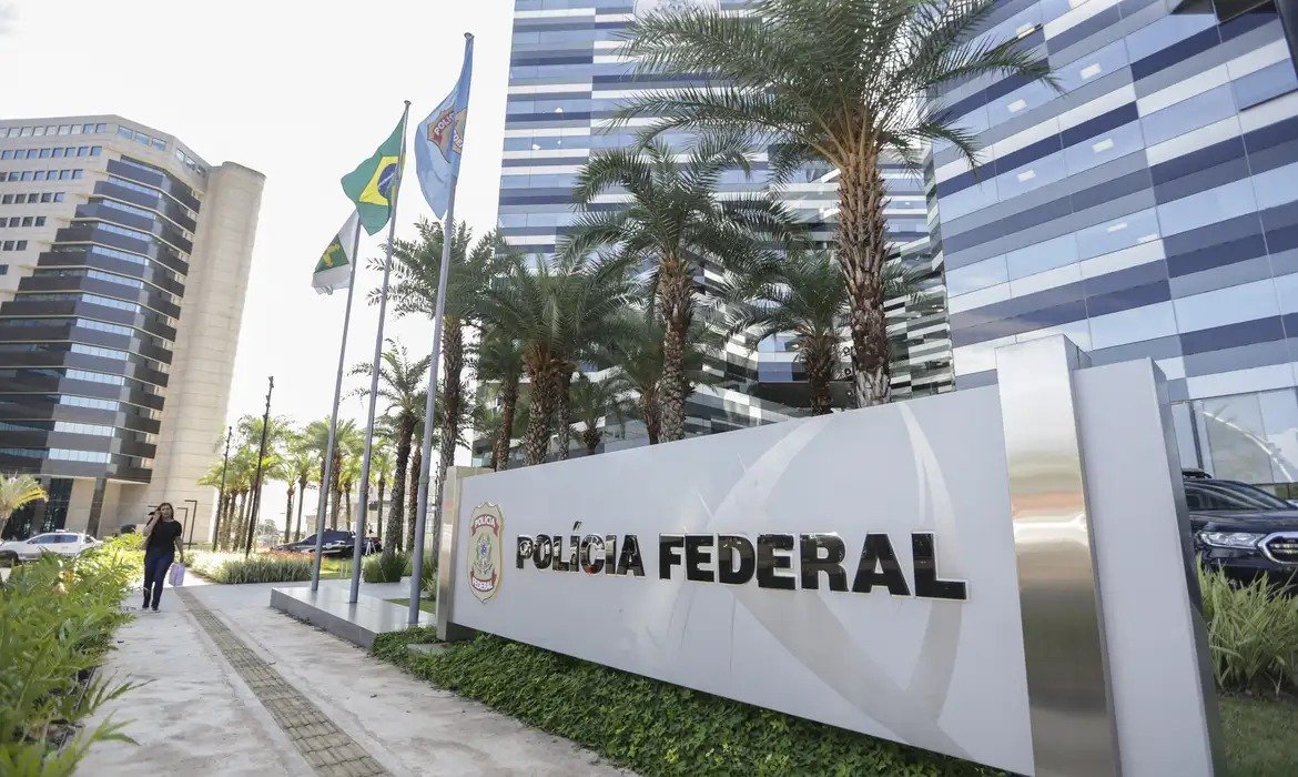 Ações da PF confirmam roteiro antecipado há meses por Hamilton Mourão