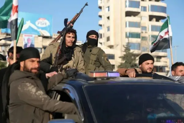 Quem são os rebeldes que assumiram controle de Aleppo em meio a bombardeios russos