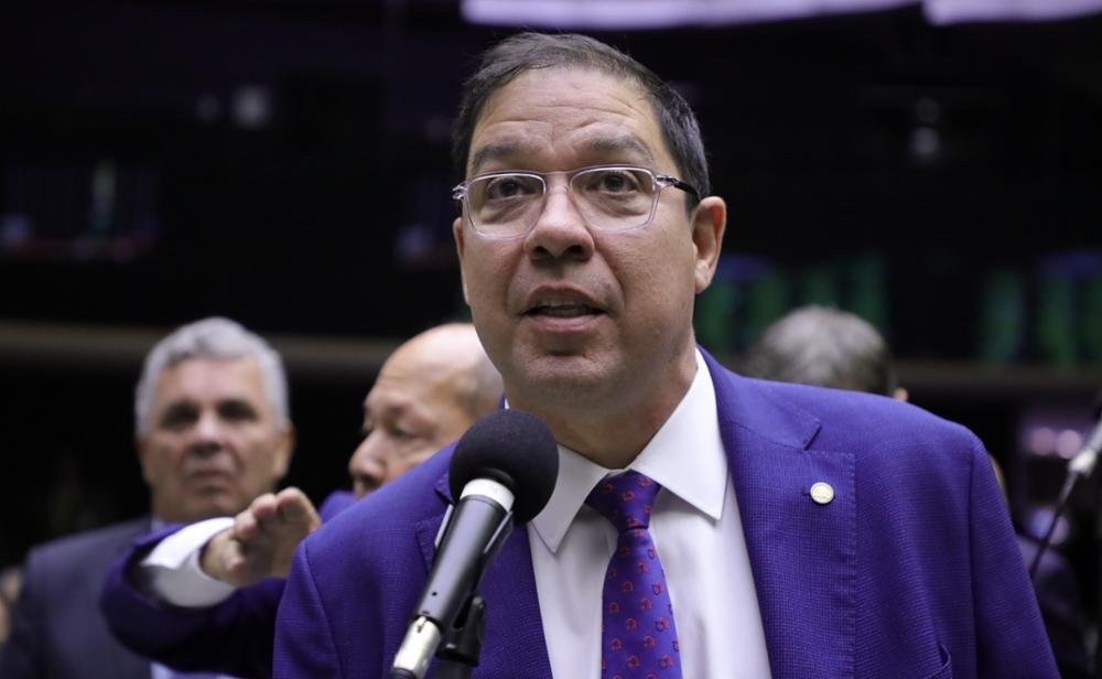 Bolsonaro vai ser o candidato do PL em 2026, diz o presidente do partido no RJ