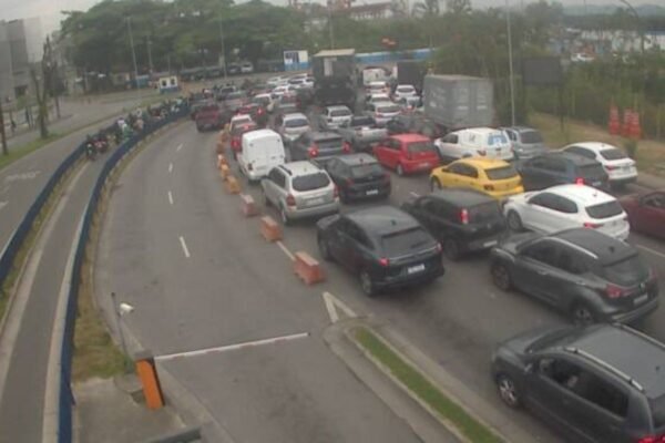 Embarcações em manutenção voltam a operar na travessia Santos-Guarujá