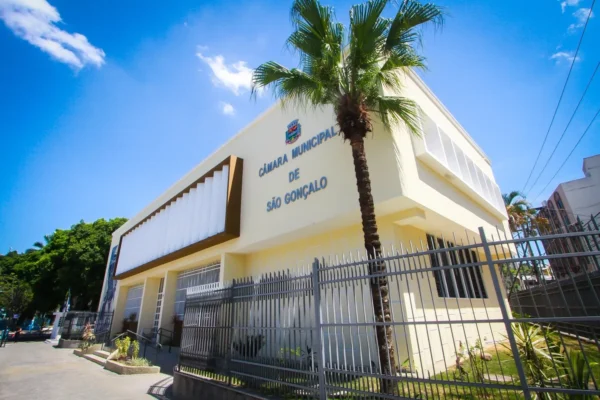 São Gonçalo (RJ) aprova reajuste salarial para prefeito, vice e secretários