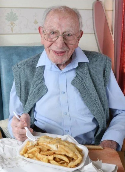 Homem mais velho do mundo morre na Inglaterra, aos 112 anos