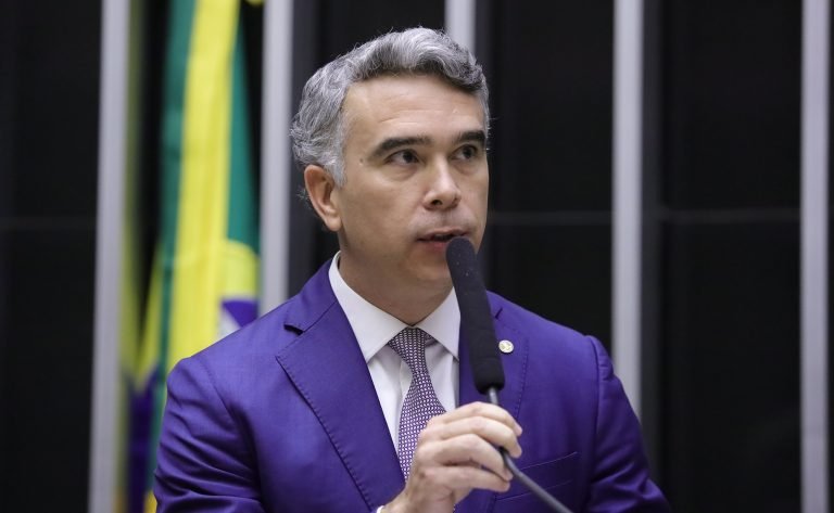 Comissão aprova mudança no critério de cálculo do valor mínimo destinado à educação no Orçamento