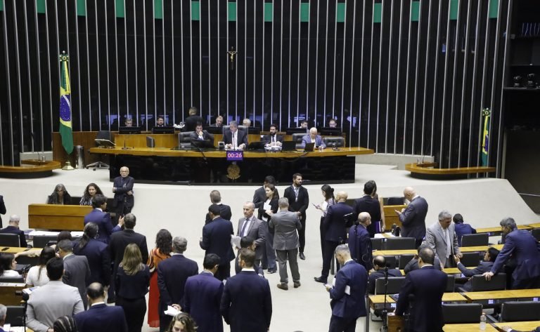 Entra em vigor lei com novas regras para emendas parlamentares