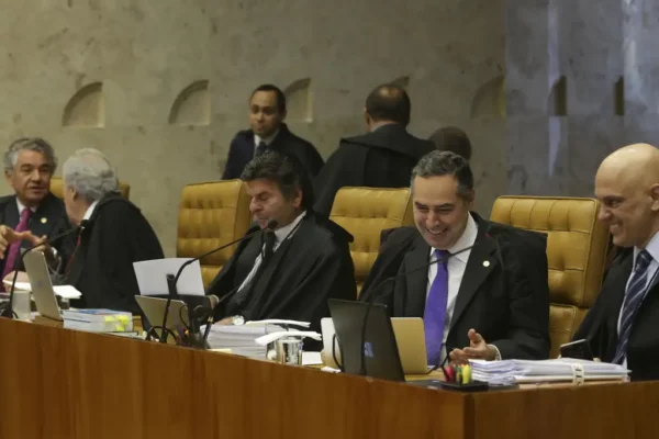 AGU de Lula é a favor de ‘regulação’ de redes pelo STF