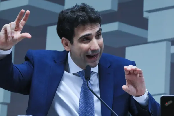Pacote fiscal pode levar Copom a subir Selic em 0,75 ponto na próxima reunião Pacote fiscal pode levar Copom a subir Selic em 0,75 ponto na próxima reunião