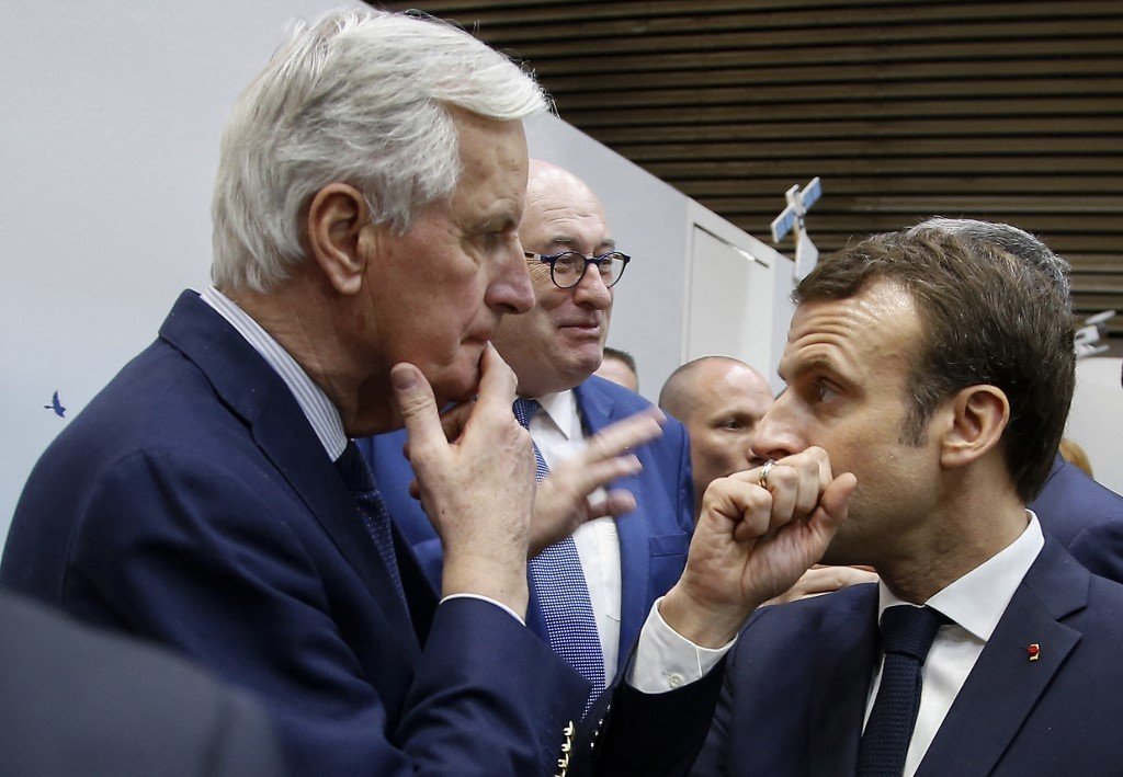França se prepara para a queda do governo menos de 100 dias após primeiro-ministro assumir