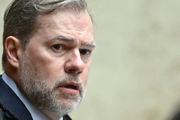 País vive sob a ditadura do inquérito de Moraes sem data para acabar