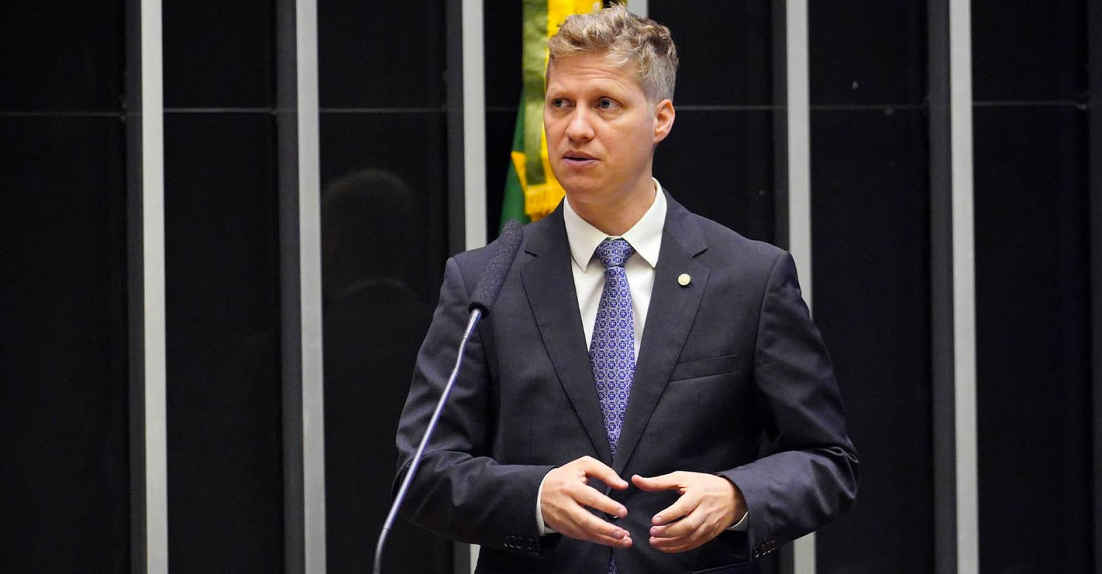 Bia Kicis denuncia ‘palhaçada’ do suposto golpe de Estado