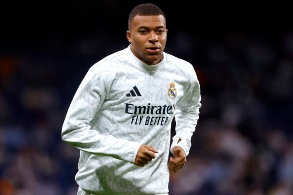 Suécia encerra investigação sobre estupro que teria Kylian Mbappé como alvo