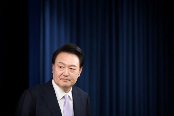 Polícia da Coreia do Sul faz busca em imóvel utilizado pelo presidente Yoon