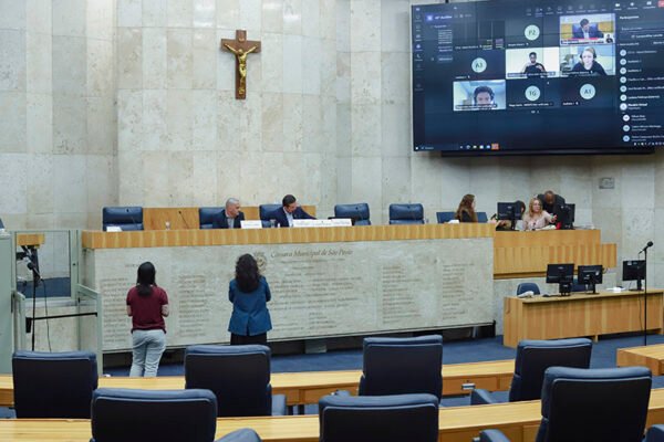 Comissão de Política Urbana volta a discutir prorrogação de política de incentivo a carros elétricos ou movidos a hidrogênio