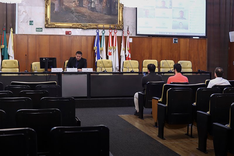 Incentivo a veículos elétricos e operação de crédito para financiamento de projetos são discutidos em audiência de Política Urbana 