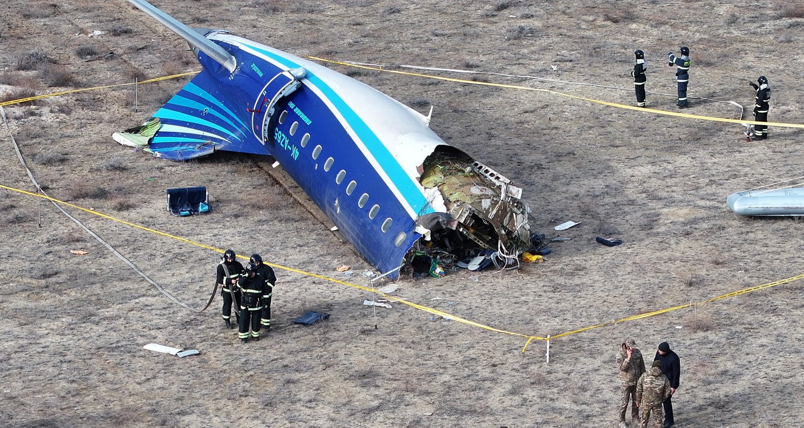 Avião que caiu no Cazaquistão sofreu interferência em GPS e oscilou de altitude por mais de 1 hora, diz site de monitoramento