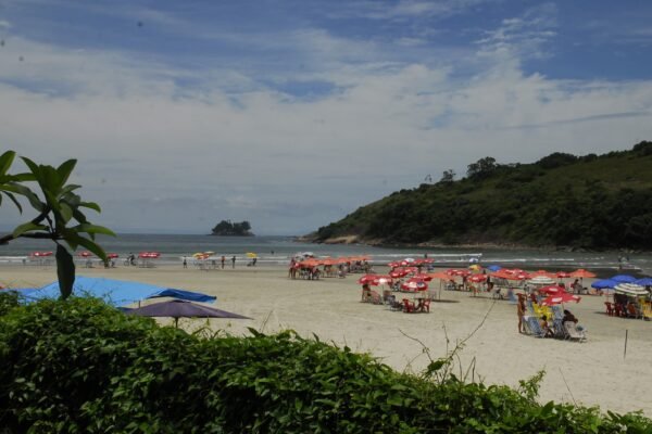 Turista chinês é baleado durante assalto em trilha no litoral de SP