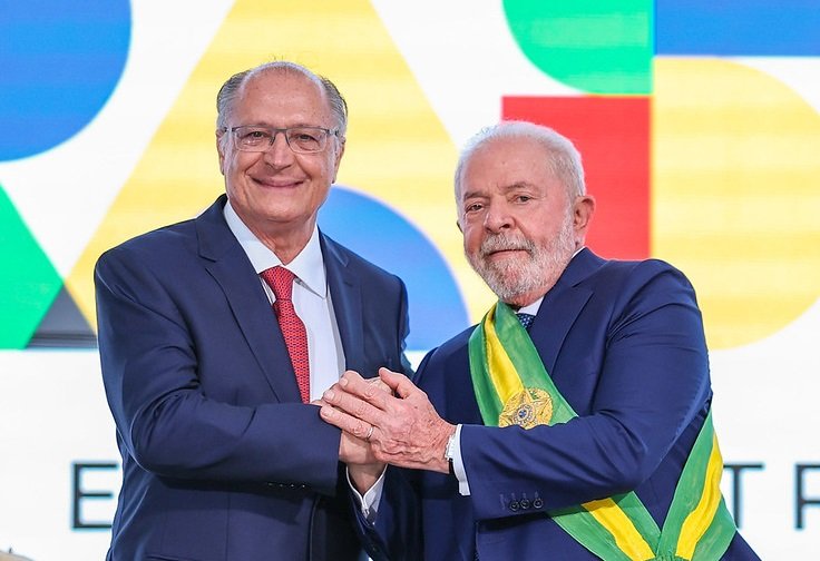Com Lula internado, Rui Costa decide políticas estratégicas
