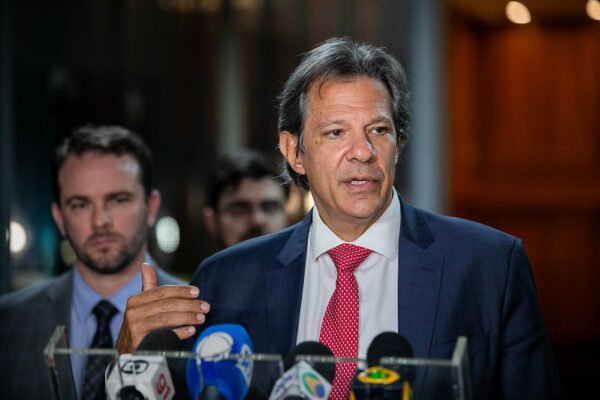Governo Lula é desaprovado por 90% do mercado financeiro