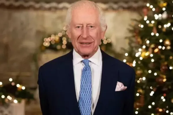 Rei Charles III faz discurso de Natal e agradece aos médicos pelo tratamento do câncer