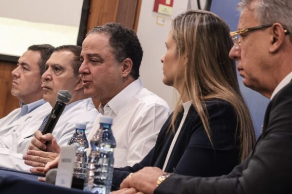 Internado, Lula deve voltar a Brasília na próxima semana