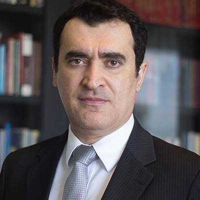 Crítico do capitalismo, eleitor de Lula e amigo de Silvio Almeida. Quem é o professor da USP acusado de assédio sexual por 10 alunos Crítico do capitalismo, eleitor de Lula e amigo de Silvio Almeida. Quem é o professor da USP acusado de assédio sexual por 10 alunos