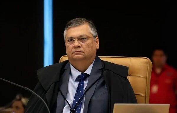 Senado afirma cumprir exigências e pede liberação de emendas a Dino, do STF