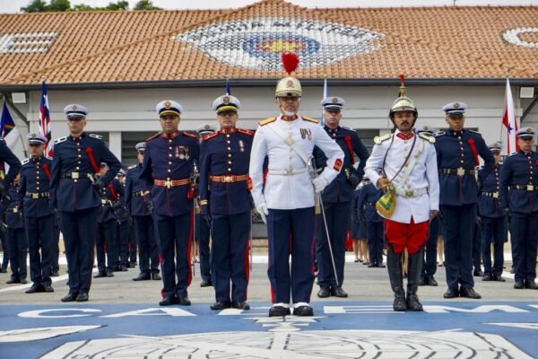 Polícia Militar forma 199 alunos-oficiais e chega a 5,5 mil novos agentes na gestão