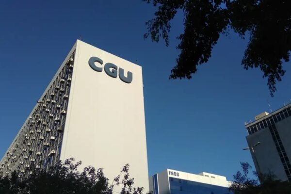 ONG que recebeu R$ 137 mi em emendas contratou professor de boxe em curso de estética