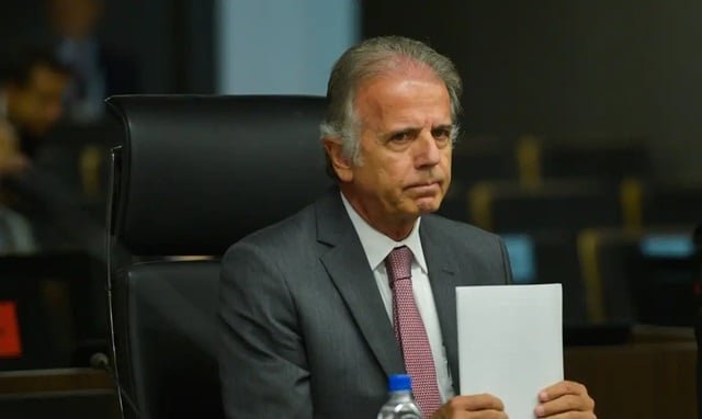 Lula considerou demitir comandante da Marinha depois de polêmica com vídeo