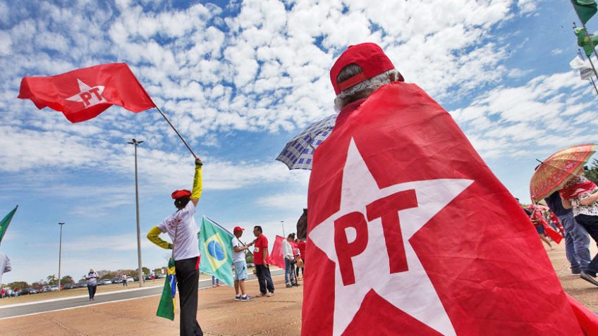 Esquerda promove ato esvaziado na Av. Paulista contra o PL da Anistia