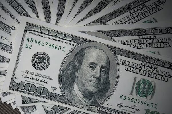 Banco Central realizará dois leilões cambiais nesta quinta-feira, com oferta total de até US$ 4 bi