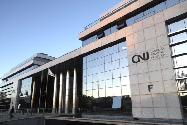 Pesquisa mostra que ‘penduricalhos’ nos supersalários custaram R$ 11 bi em 2023