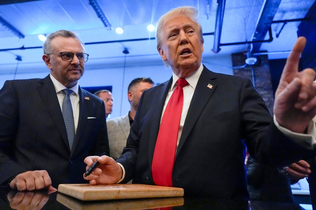 Sogros das filhas de Trump comandarão postos cruciais na política externa