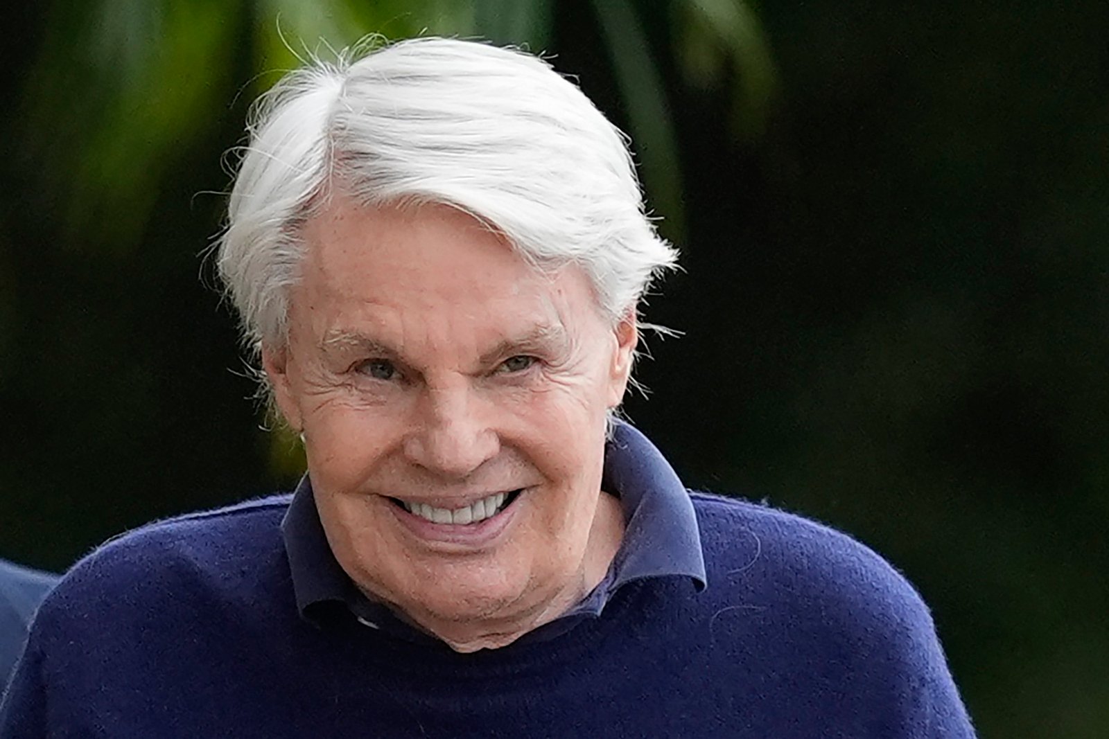 Acusado de crimes sexuais, ex-CEO da Abercrombie alega demência à Justiça para escapar de processos