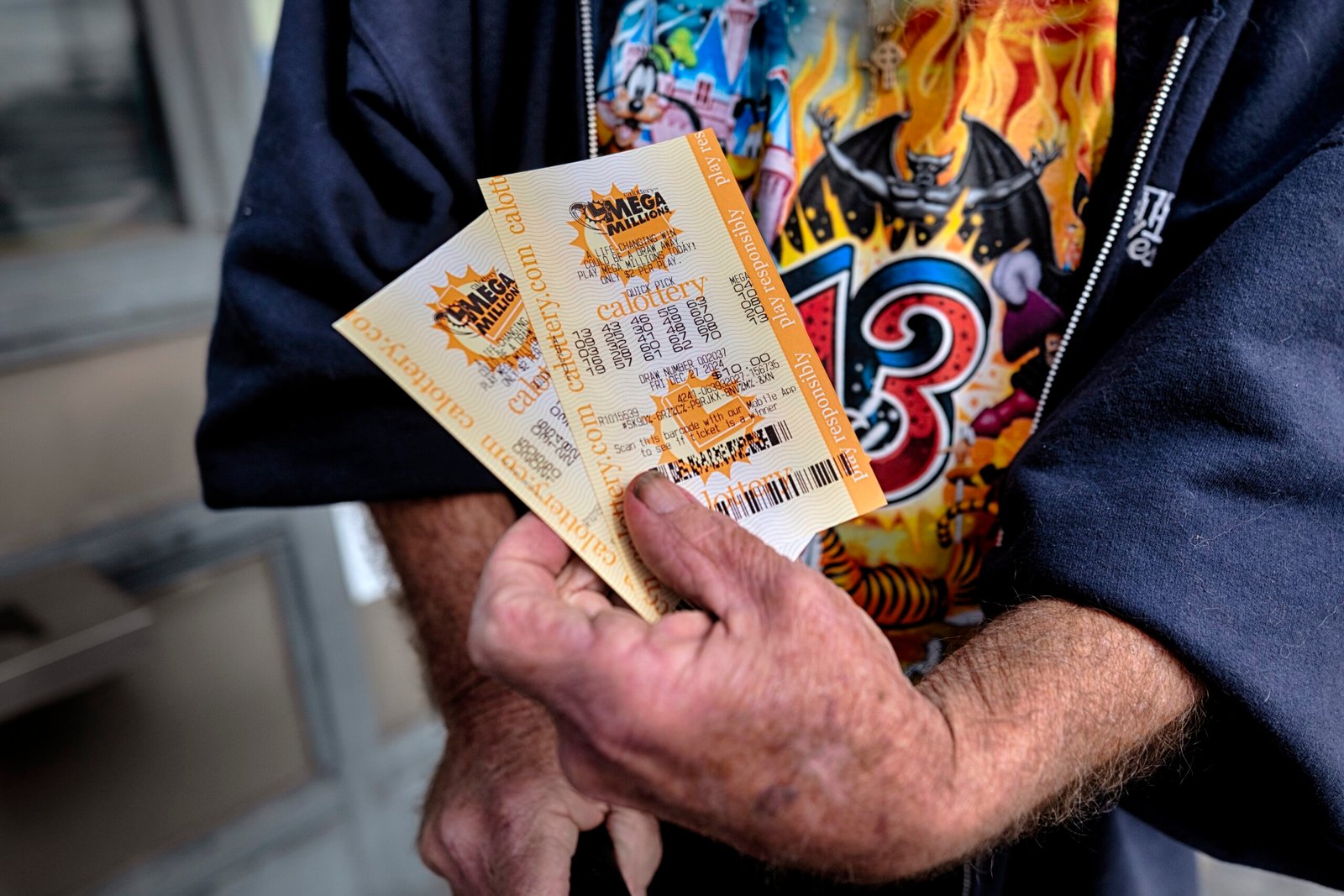 Ganhador de prêmio de R$ 7,5 bilhões na ‘Mega’ dos EUA comprou bilhete em posto de gasolina