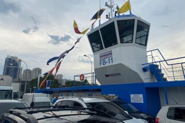 Governo de SP entrega balsa para travessia entre Santos-Guarujá após reforma que custou R$ 10,8 milhões Governo de SP entrega balsa para travessia entre Santos-Guarujá após reforma que custou R$ 10,8 milhões