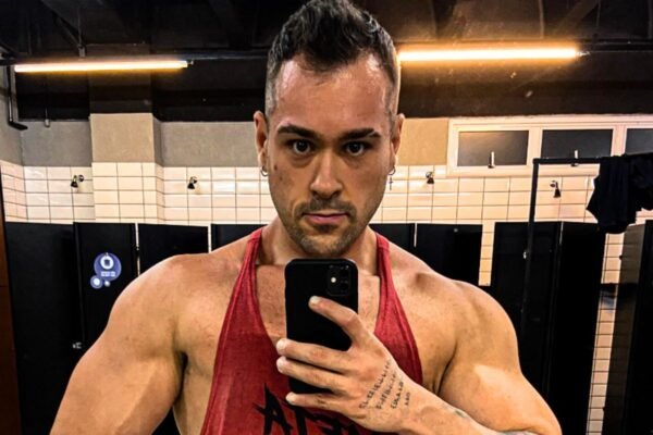 Fisiculturista ex-obeso supera hérnia de disco e vence campeonato: ‘Mal conseguia caminhar’