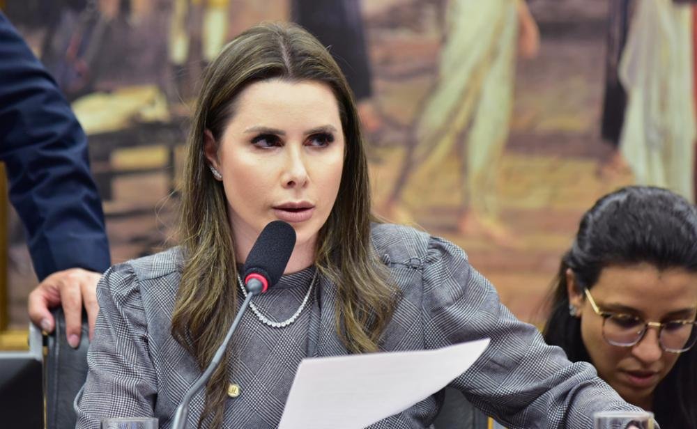 Deputados retiram proposta sobre corte de gastos da CCJ