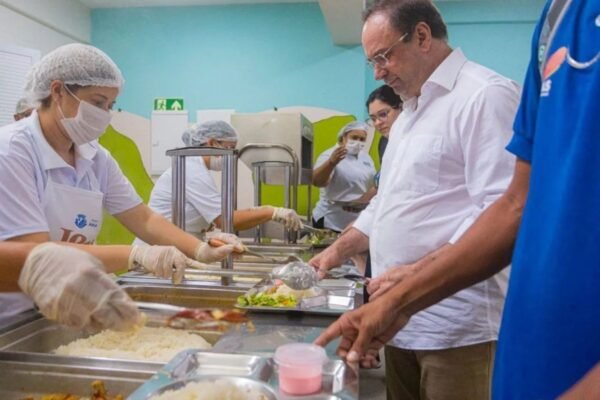 Setor de alimentação da Baixada Santista registra aumento nas contratações pelo 4º mês seguido