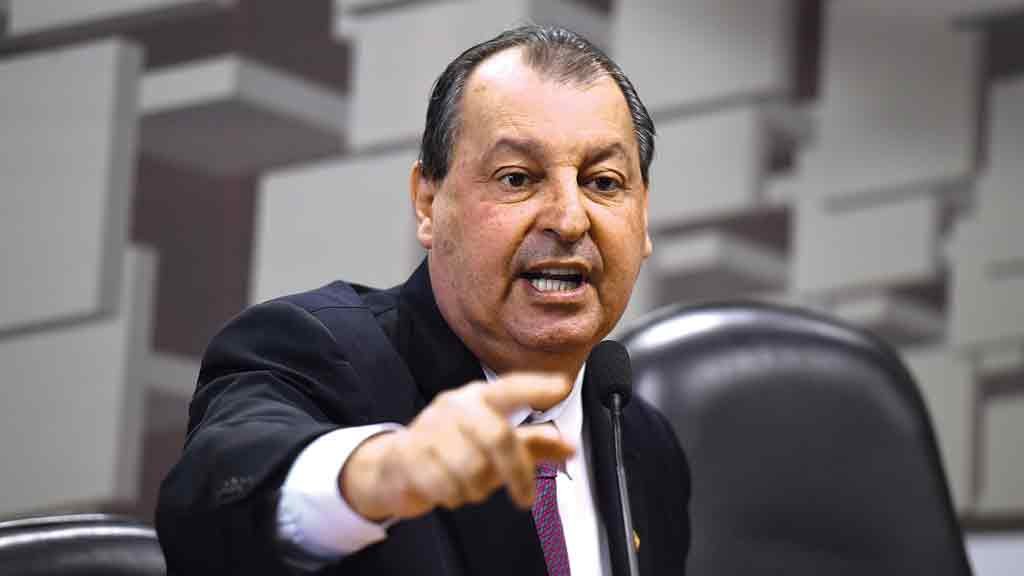 Com a aprovação da reforma tributária, senadores garantem R$ 3,5 bi para refinaria em Manaus