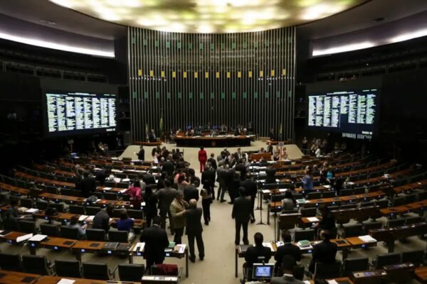 Governo Lula pagou quase R$ 2 bi dos R$ 6,8 bi das emendas parlamentares