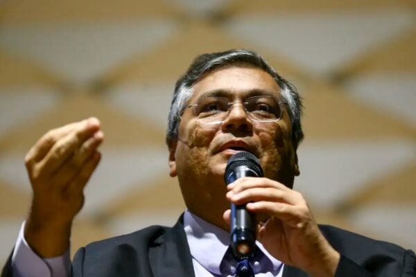 Ações de Flávio Dino no STF ajudam o governo Lula