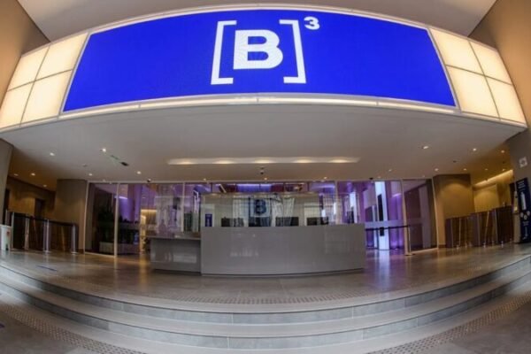 Ibovespa termina 2024 com queda de 10,36% e real se desvaloriza 27,35% frente ao dólar