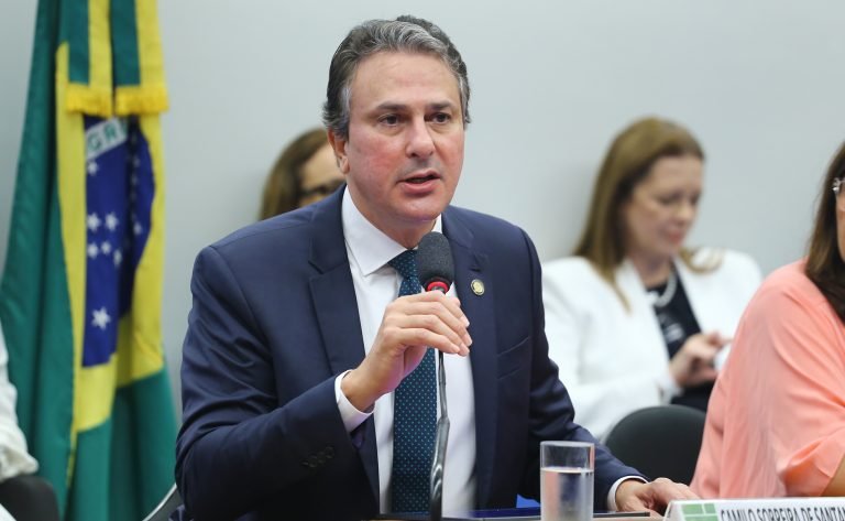 Ministro da Educação responde a questionamentos de deputados na próxima semana