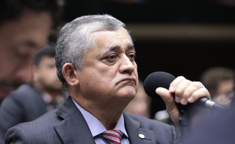 Sem votos para PEC do ajuste fiscal, Lira marca votação para esta quinta