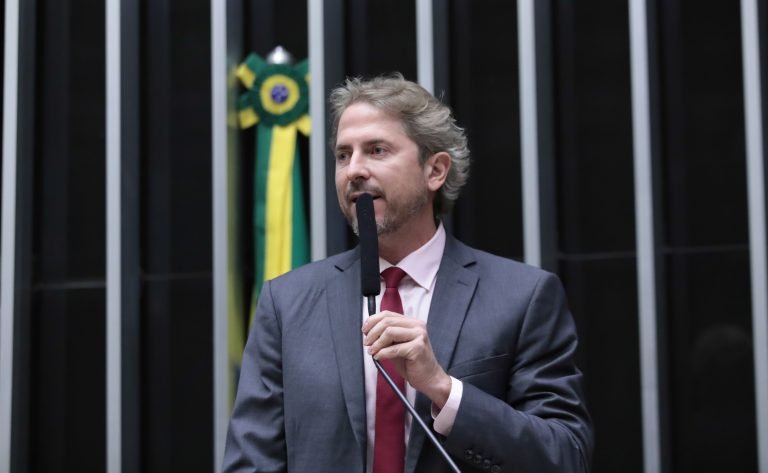Câmara aprova medida provisória que destina R$ 308 milhões para a área de saúde no Rio Grande do Sul; acompanhe